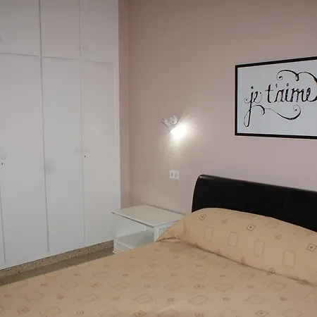 Apartment Los Angeles شقة لوس كريستيانوس